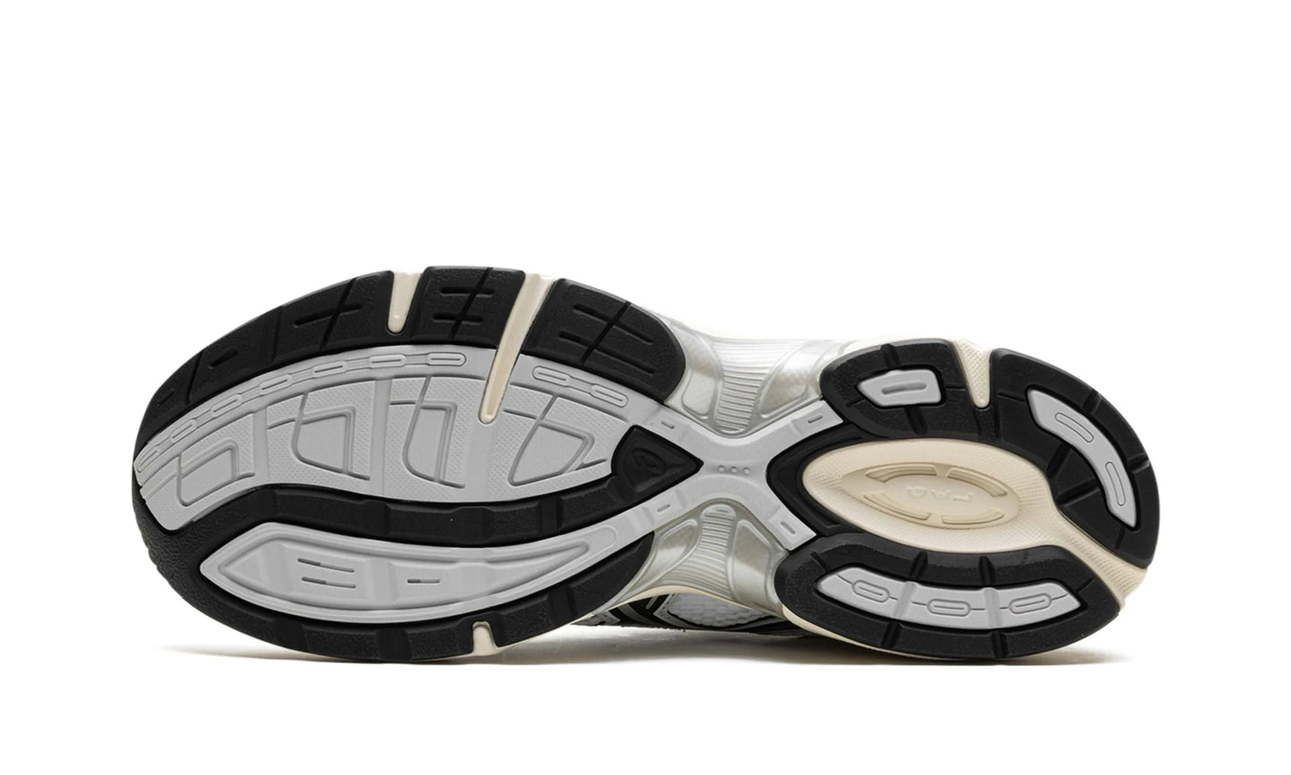 Asics 1130 White Cloud Grey Bottom Outsole View