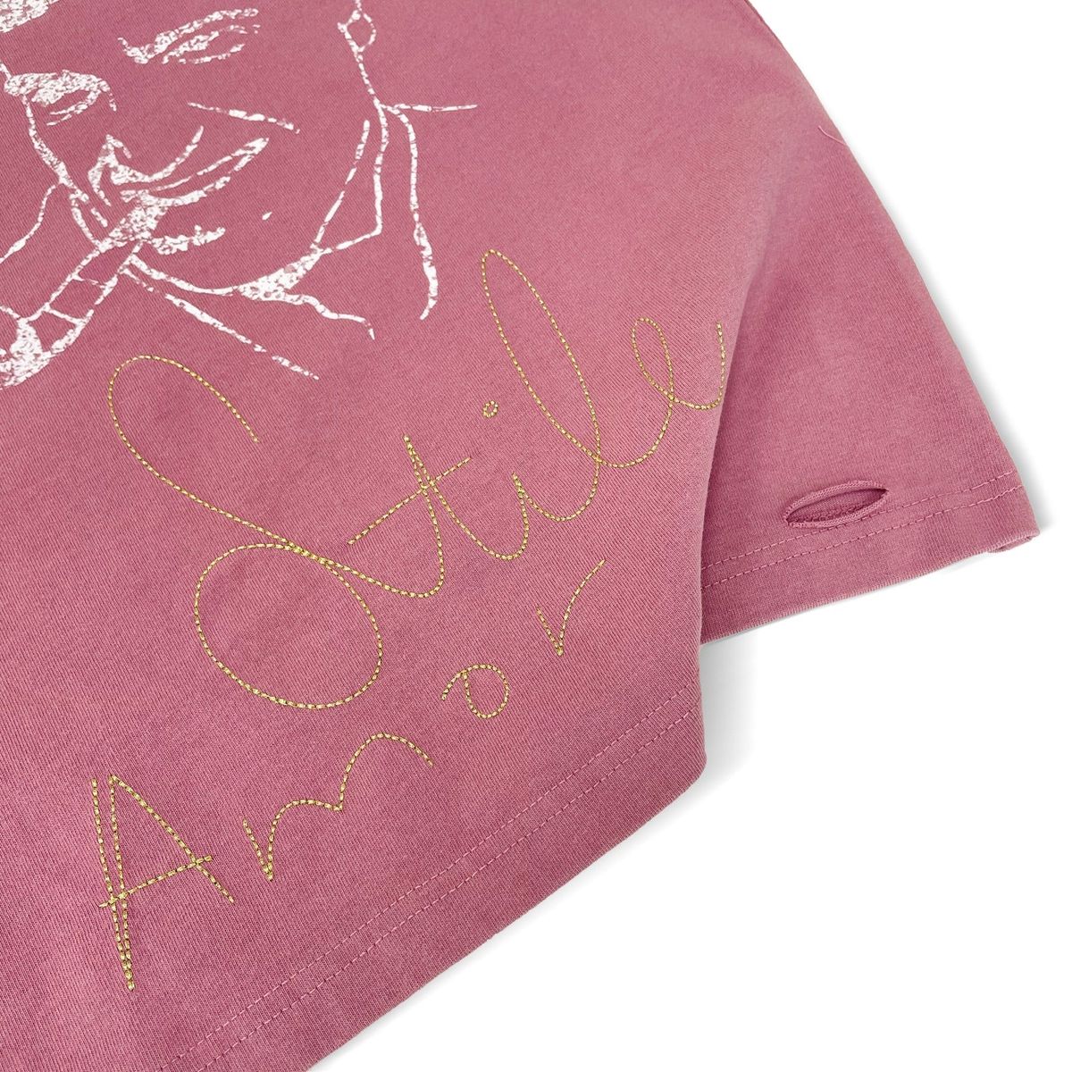 Stile De Amor Napoletano T-Shirt, close-up of the gold chain-stitched Stile Amor script near the hem