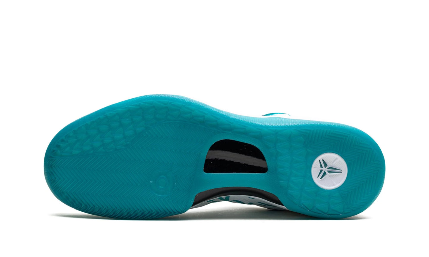 Nike Kobe 8 Protro Radiant Emerald Bottom View