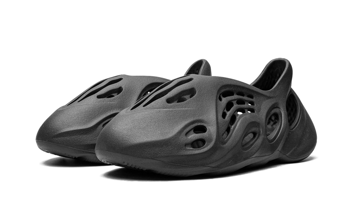 Yeezy Foam Runner Onyx Front View