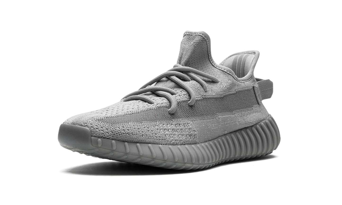 Yeezy 350 V2 Steel Grey Single Shoe Front View