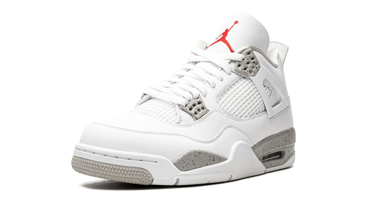 Jordan 4 White Oreo Front Left