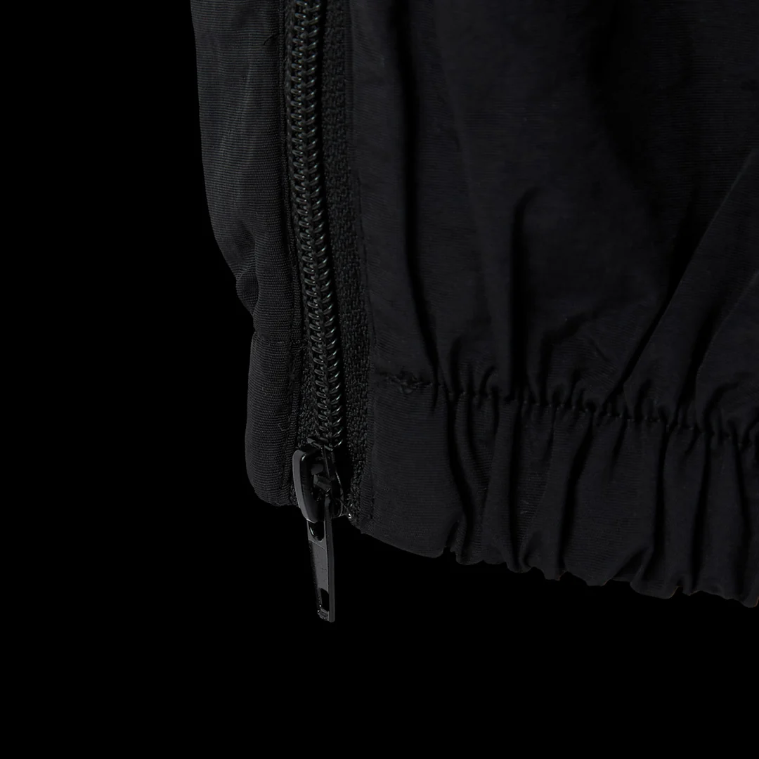 GV Gallery Everyday Sweatpants, close-up of the side zip at the elastic ankle cuff