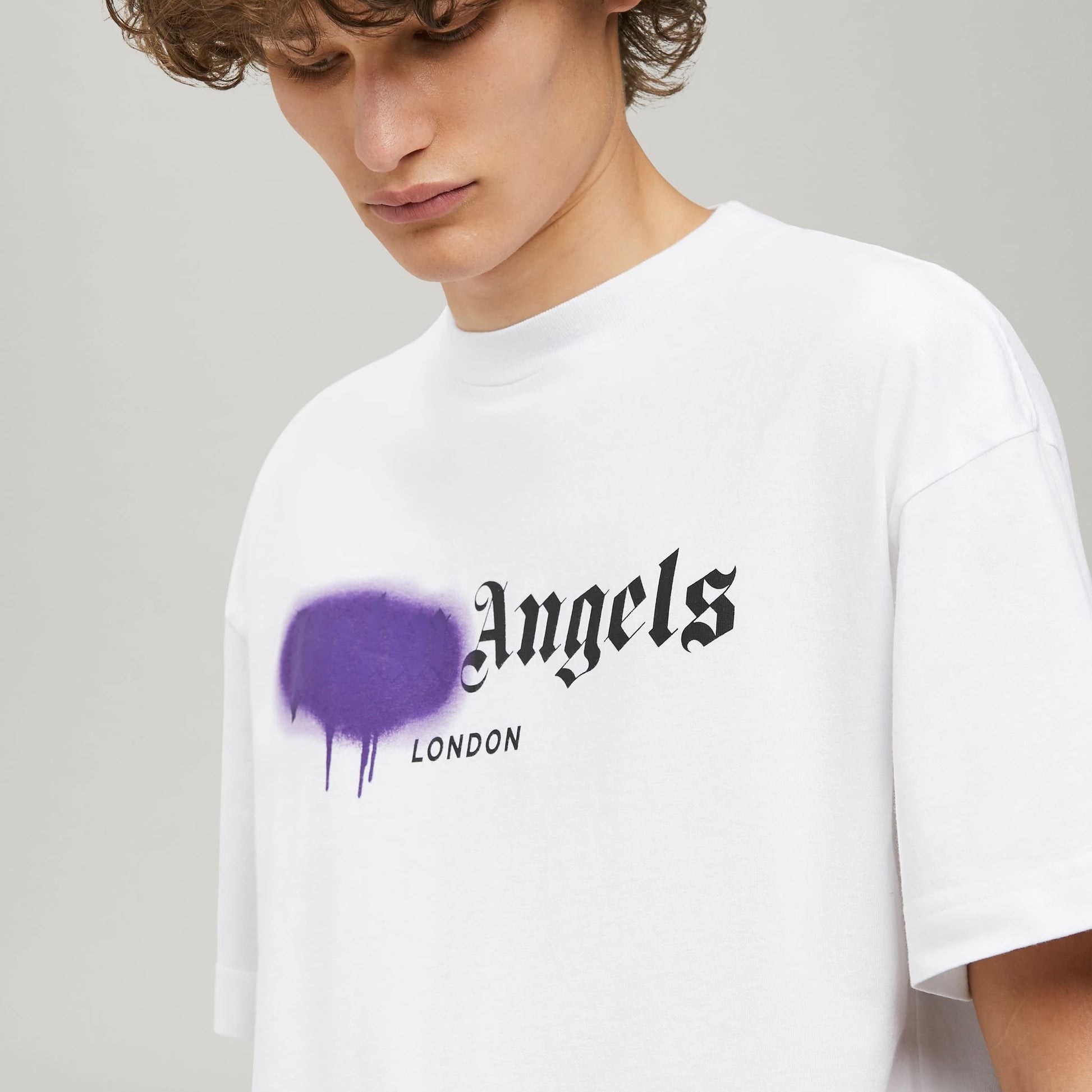 Palm Angels White Purple London Sprayed T-Shirt Close