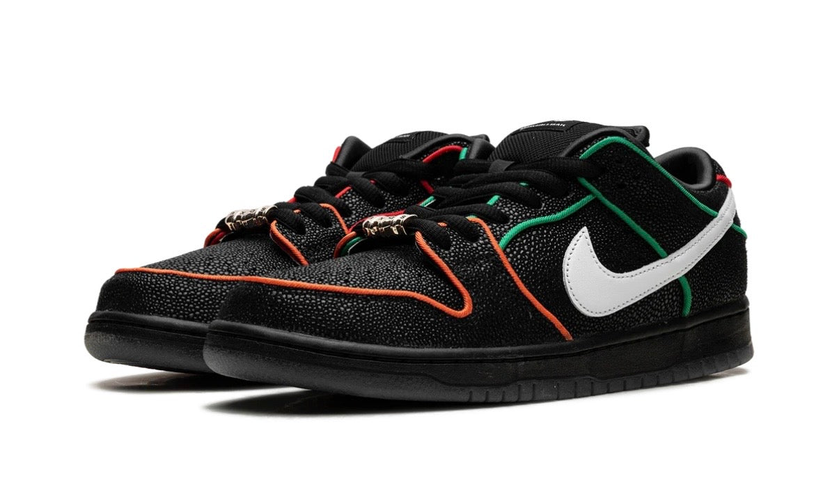 Nike SB Dunk Low Bronx Girls Skate