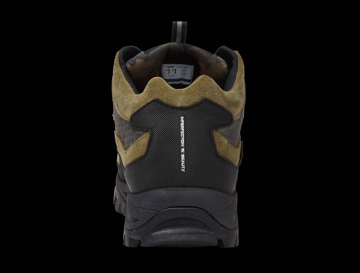 GV Gallery El Plaga Boot