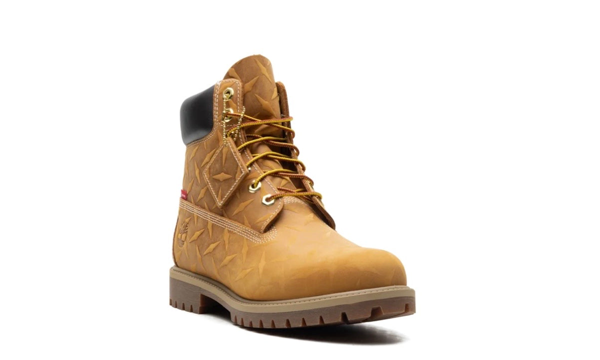 Timberland Supreme Wheat Diamond Plate 6" Boot, angled view of a single boot showing the diamond plate texture
