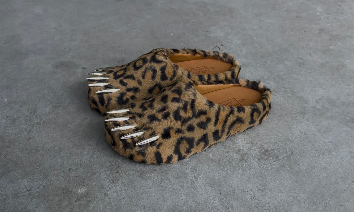 Bravest Studios Leopard Bear Claw Mule