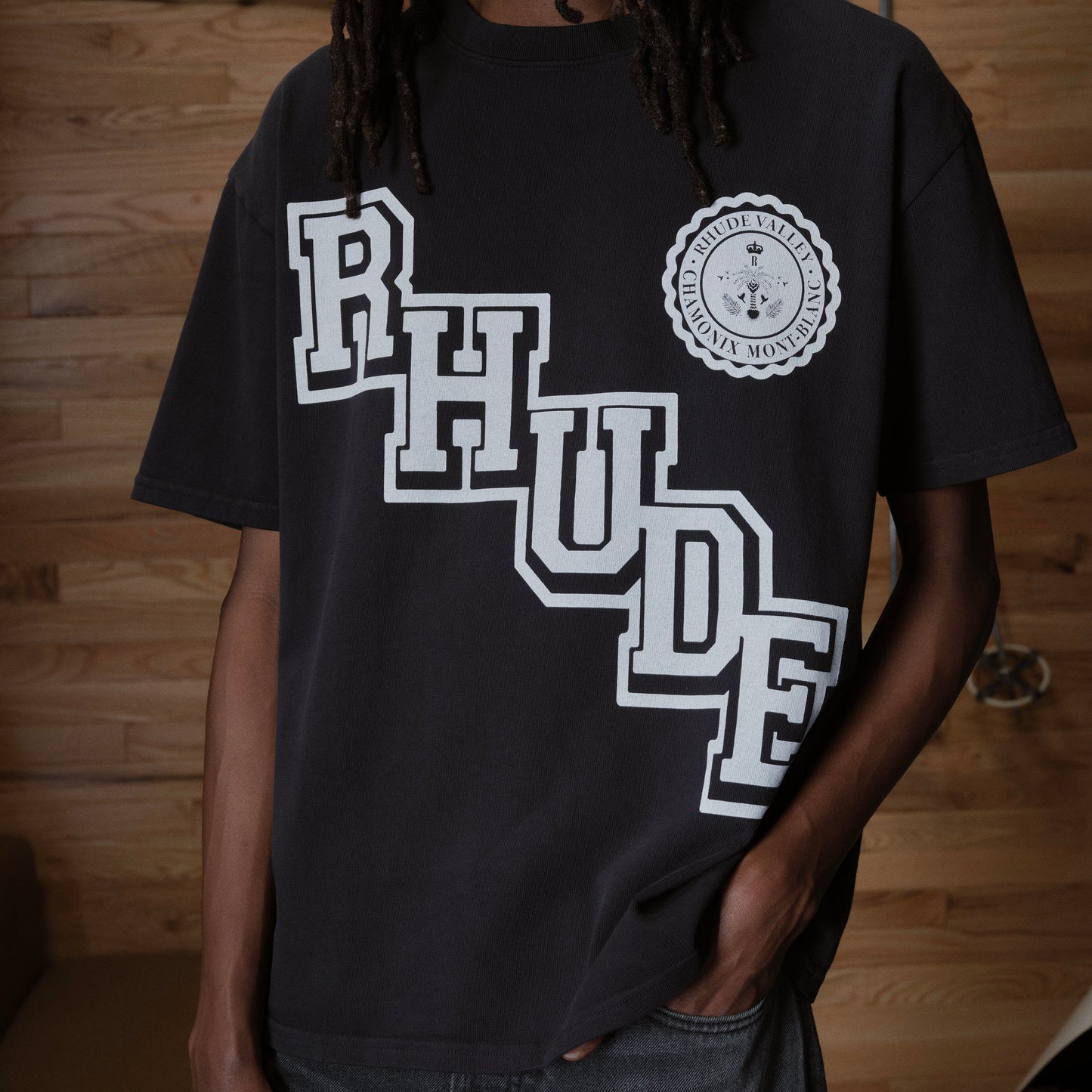 Rhude Vintage Black Collegiate Crest T-Shirt