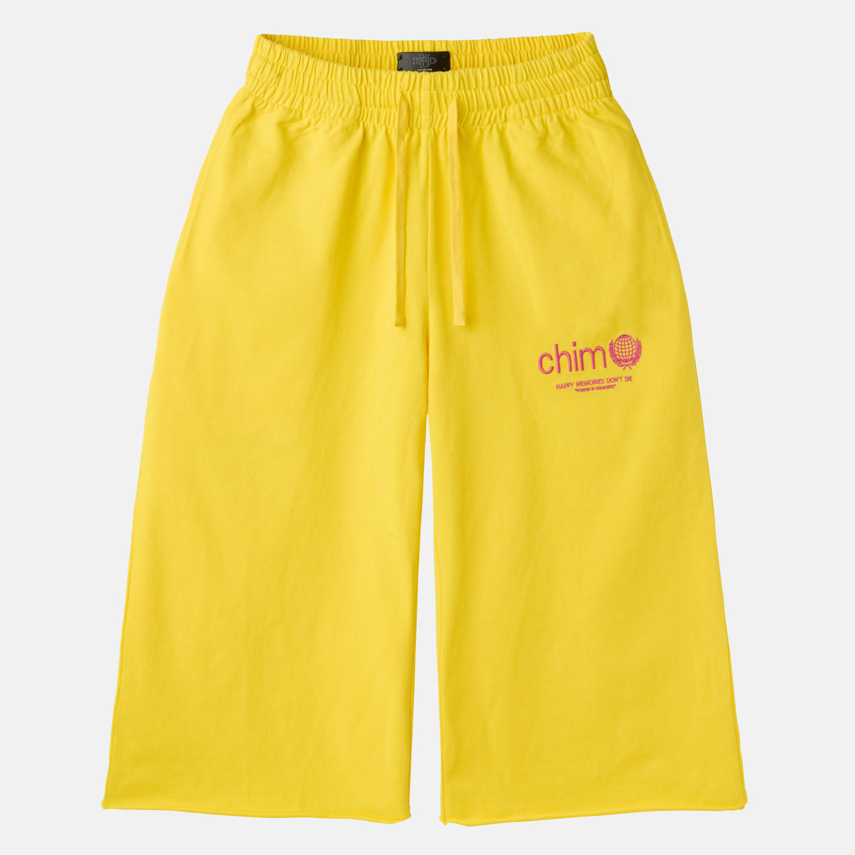 HMDD Yellow Program 3/4 Shorts, yellow wide-leg cropped shorts with elastic waistband, white drawstring and red chim logo