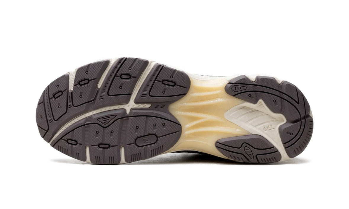 Asics GT-2160 Mauve Grey Brown sole