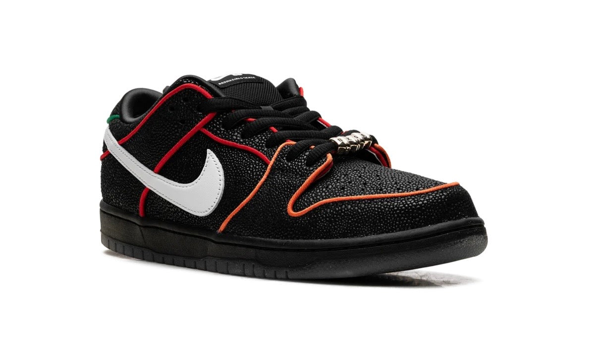 Nike SB Dunk Low Bronx Girls Skate