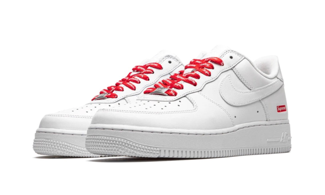 Nike Supreme Air Force 1 Low Front