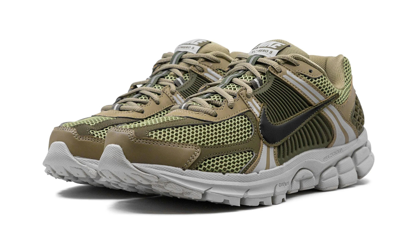 Nike Vomero 5 Neutral Olive Front