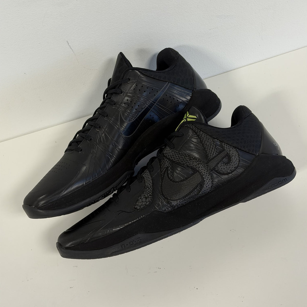 Nike Kobe 5 Protro Year of the Mamba Black, medial and lateral sides of the pair