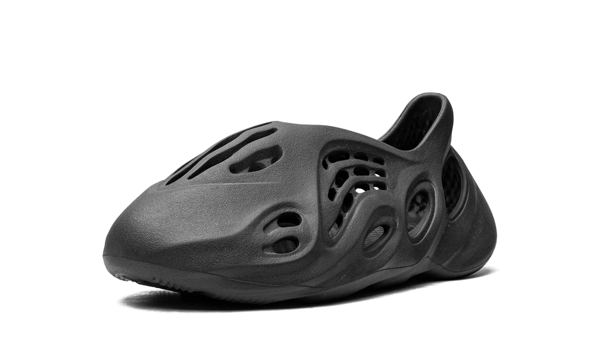 Yeezy Foam Runner Onyx Single Shoe Front View